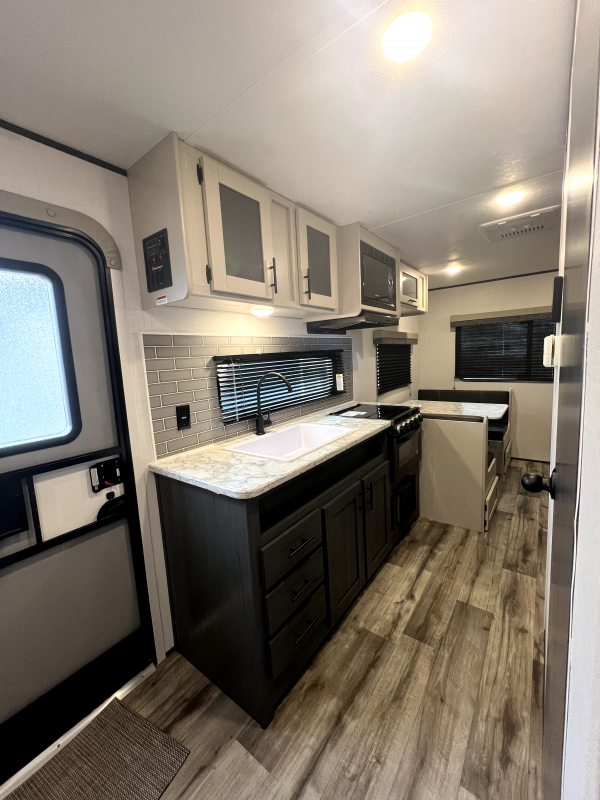 2024 Aspen Trail 21RD Travel Trailer Ottawa RV Fifth Wheel & Travel