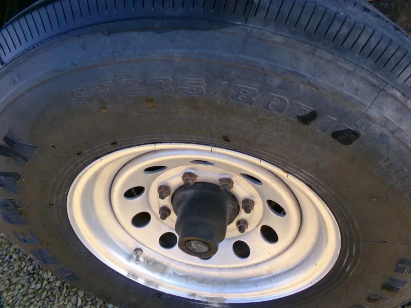 used Equipment / Flatbed Trailers Road Warrior  for sale, in Nashua, IA Thumbnail 3