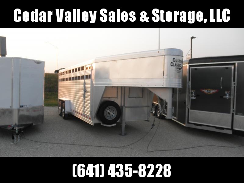 2021 Custom Classic 20' GN V-nose Aluminum Livestock Trailer 2021 Custom Classic 20' GN V-nose Aluminum Livestock Trailer