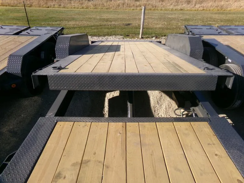 new Car Haulers / Racing Trailers Iron Bull  for sale, in Nashua, IA Thumbnail 18