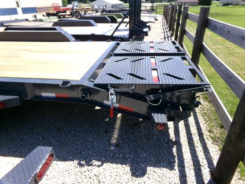 new Car Haulers / Racing Trailers Iron Bull  for sale, in Nashua, IA Thumbnail 5