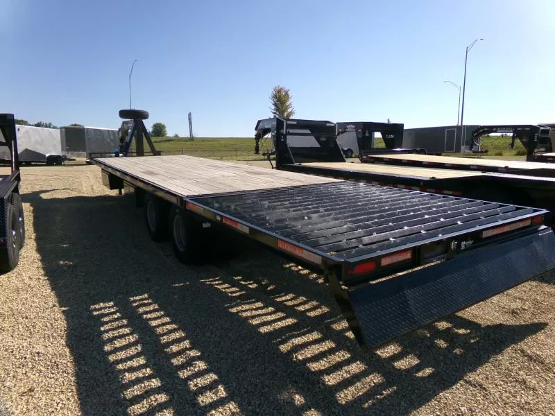 2016 Keifer Built USED 102 x 22 +8 Hydraulic Dovetail Gooseneck Deckover with 24,000 lb. GVWR , 10K Tandem Axles Tilt Trailer