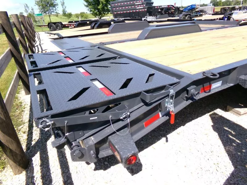 new Car Haulers / Racing Trailers Iron Bull  for sale, in Nashua, IA Thumbnail 13
