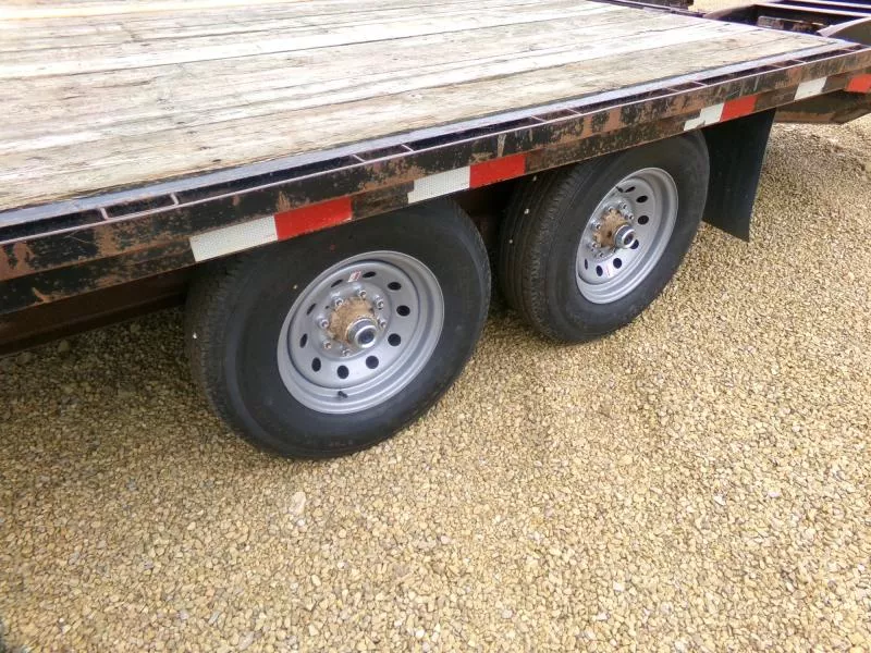 used Equipment / Flatbed Trailers Trailer Max  for sale, in Nashua, IA Thumbnail 9