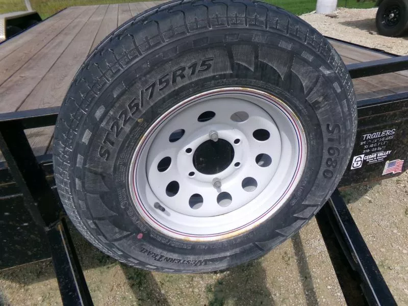 used Equipment / Flatbed Trailers H and H Trailer  for sale, in Nashua, IA Thumbnail 9