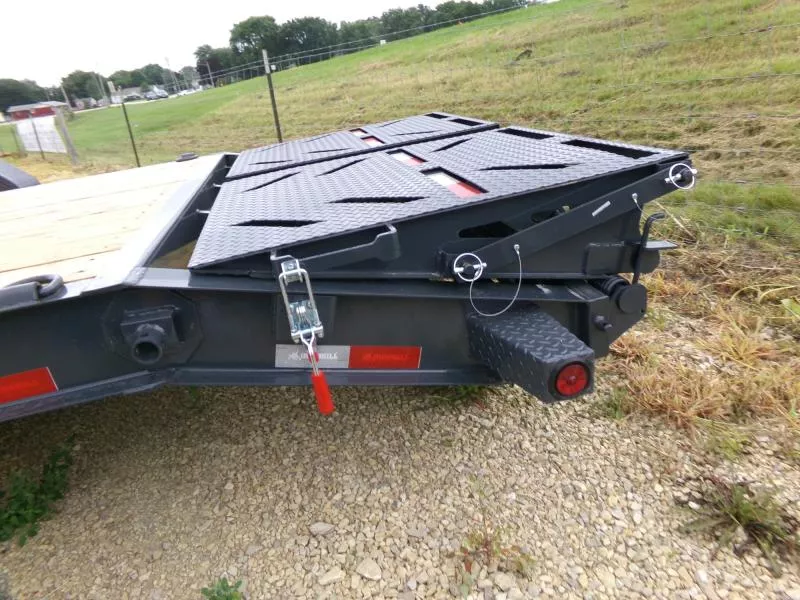 new Car Haulers / Racing Trailers Iron Bull  for sale, in Nashua, IA Thumbnail 10