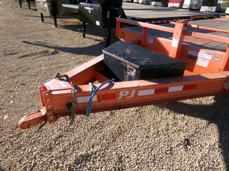 used Equipment / Flatbed Trailers PJ Trailers  for sale, in Nashua, IA Thumbnail 2