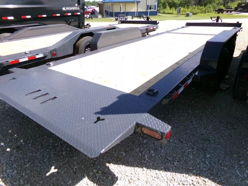 new Car Haulers / Racing Trailers Iron Bull  for sale, in Nashua, IA Thumbnail 19