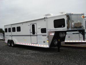Clearance 2007 Sundowner Trailers 4H 6908 LQ Horse Trailer Clearance 2007 Sundowner Trailers 4H 6908 LQ Horse Trailer