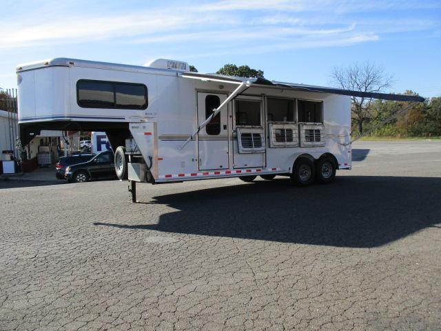 2005 Sundowner Trailers 3H Weekender Pkg Horse Trailer 2005 Sundowner Trailers 3H Weekender Pkg Horse Trailer