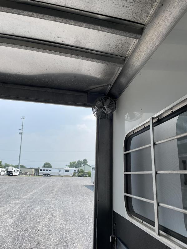 used Horse Trailers Sundowner Trailers  for sale, in Harmony, NC Thumbnail 6