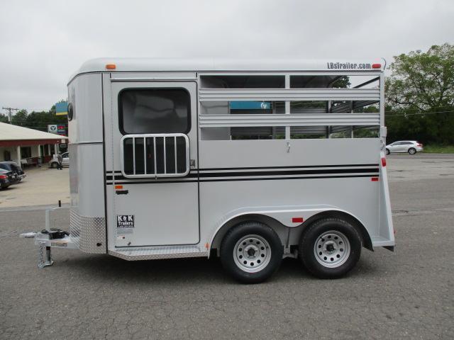 Bee 2H SL Durango Horse Trailer Bee 2H SL Durango Horse Trailer