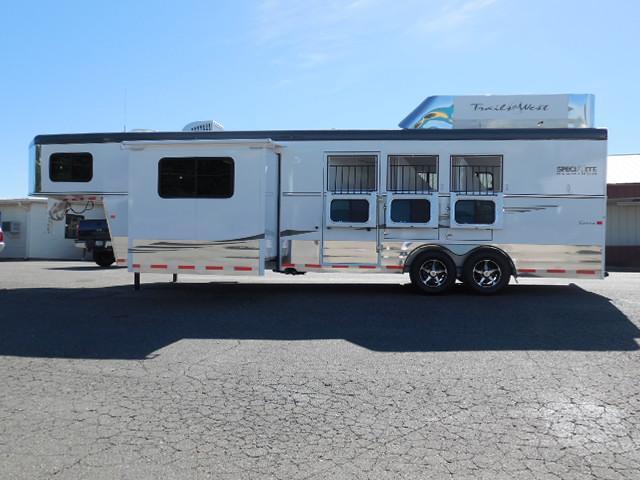 Clearance 2015 Trails West 3H LQ w/Slide Horse Trailer Clearance 2015 Trails West 3H LQ w/Slide Horse Trailer