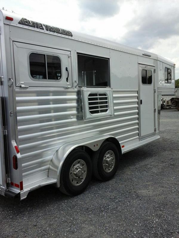 2020 Elite Trailers 2H SL GN Horse Trailer Gooseneck Trailers For