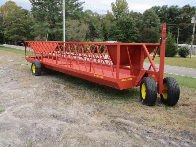 2019 Pequea 525T Feeder Wagon Hay / Forage 2019 Pequea 525T Feeder Wagon Hay / Forage