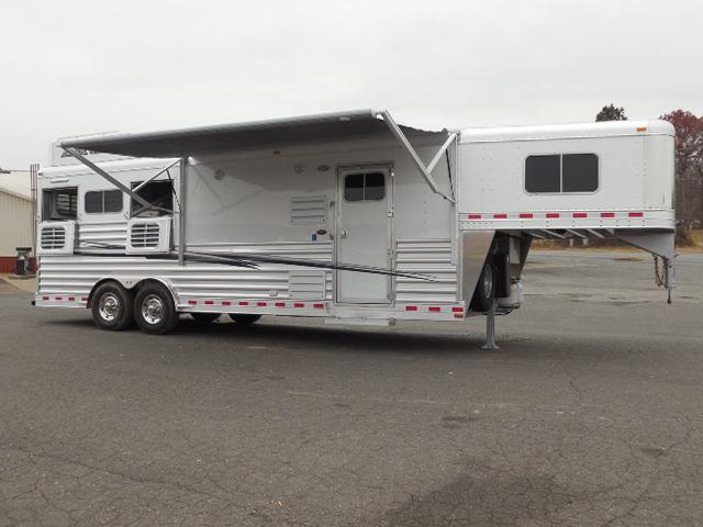 2017 Elite Trailers 3H Outback Customs LQ Horse Trailer 2017 Elite Trailers 3H Outback Customs LQ Horse Trailer