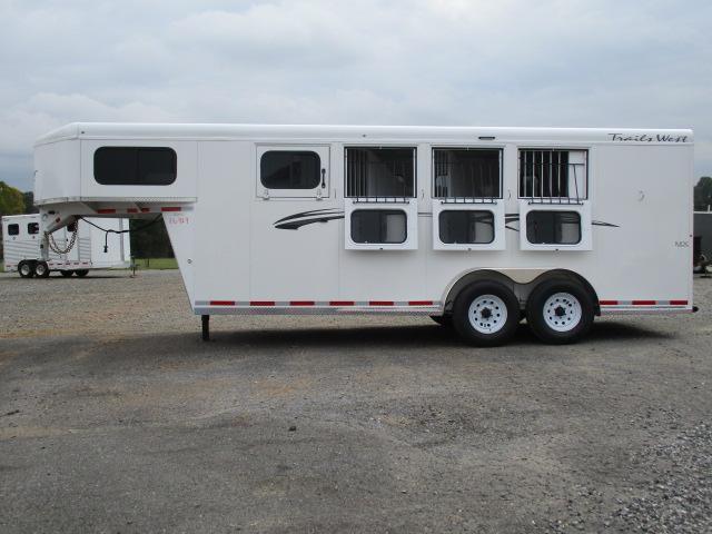2022 Trails West 4H Adventure MX Horse Trailer 2022 Trails West 4H Adventure MX Horse Trailer
