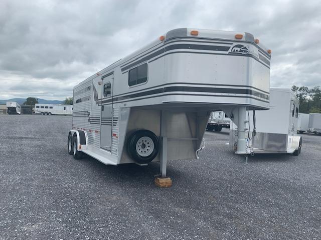 1995 Sundowner Trailers Sunlite 3H SL GN Horse Trailer 1995 Sundowner Trailers Sunlite 3H SL GN Horse Trailer