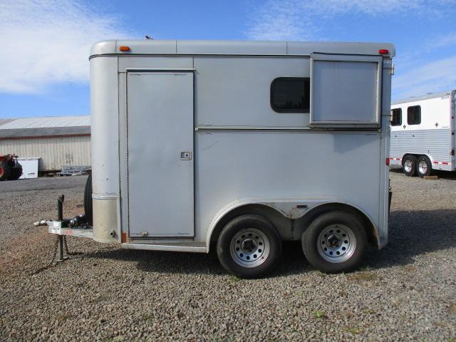 2008 Adam 2H Straight Horse Trailer 2008 Adam 2H Straight Horse Trailer