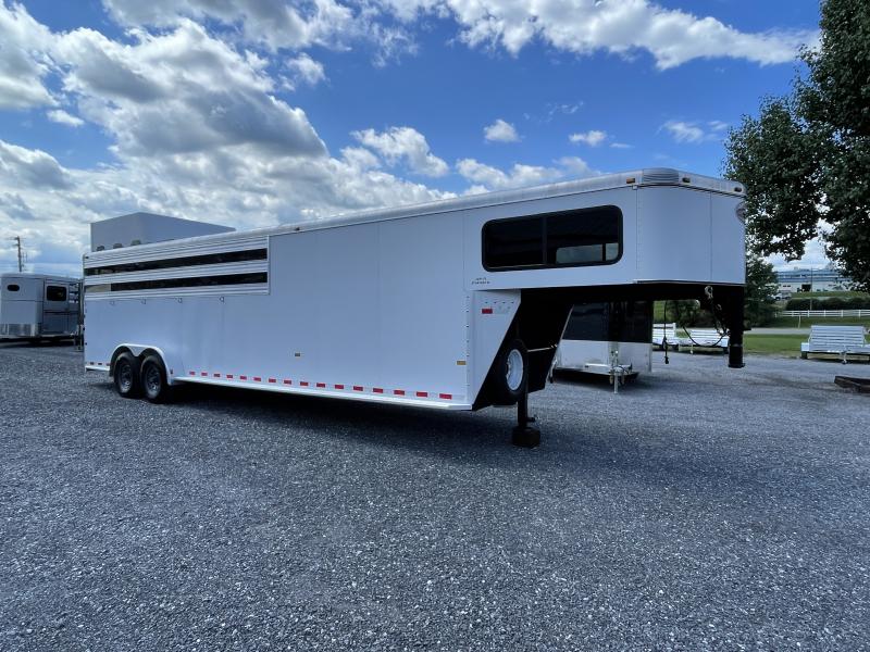 2004 Sundowner Trailers 5H SL Stampede Horse Trailer 2004 Sundowner Trailers 5H SL Stampede Horse Trailer