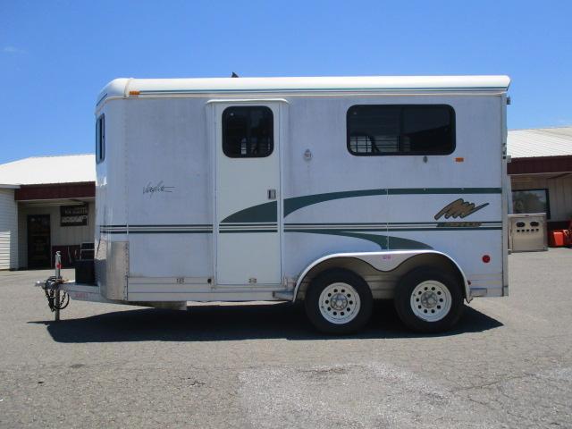 2000 Merhow Trailers 2H Straight Horse Trailer 2000 Merhow Trailers 2H Straight Horse Trailer
