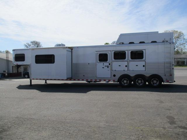 2013 Sundowner Trailers 3H 8017 LE LQ Horse Trailer 2013 Sundowner Trailers 3H 8017 LE LQ Horse Trailer