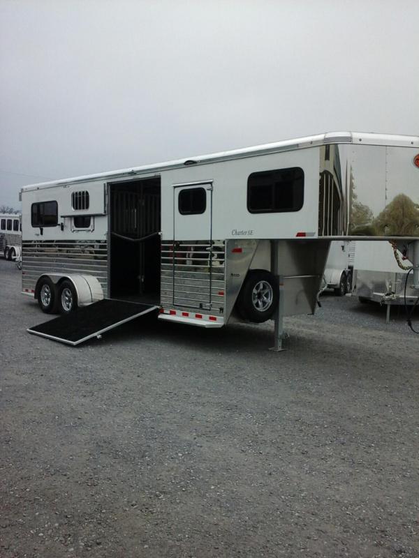 2020 Sundowner Trailers Charter TR SE 2+1 Horse Trailer 2020 Sundowner Trailers Charter TR SE 2+1 Horse Trailer