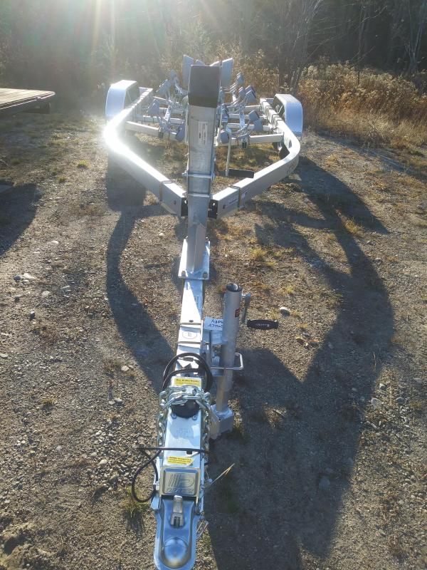 2021 Load Rite Roller Trailer Fits Boats 20'-25' 2021 Load Rite Roller Trailer Fits Boats 20'-25'