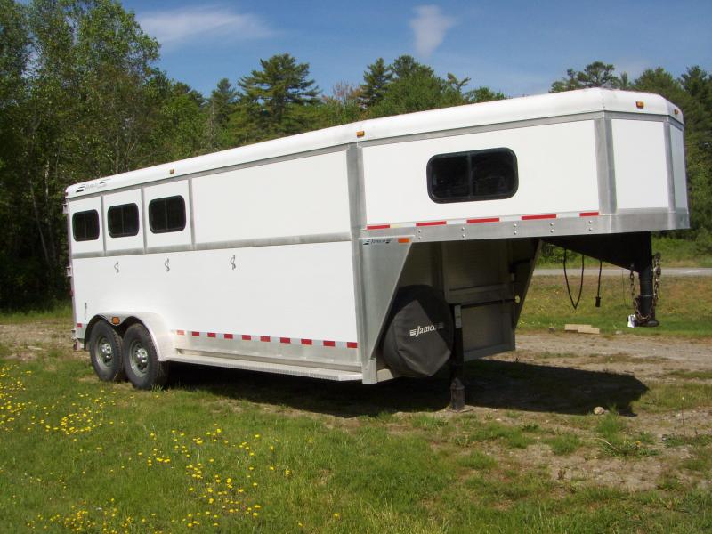 2005 Jamco Trailers Jamco 3 Horse Slant Horse Trailer 2005 Jamco Trailers Jamco 3 Horse Slant Horse Trailer