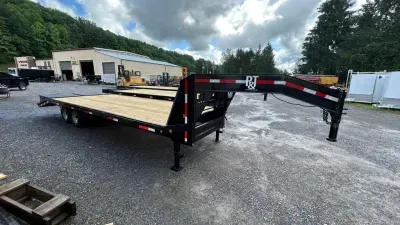 2027 P&T Trailers 25ft 20+5 7Ton Full Width Bed Leveling Ramps Deckover Gooseneck Equipment Trailer