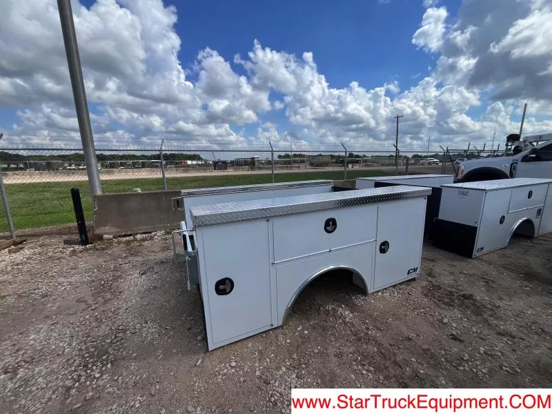 CM CMG 56-58 ca SRW  Service Body w/ Top Lids