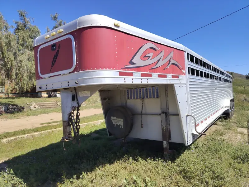 2007 Featherlite 8120 Livestock