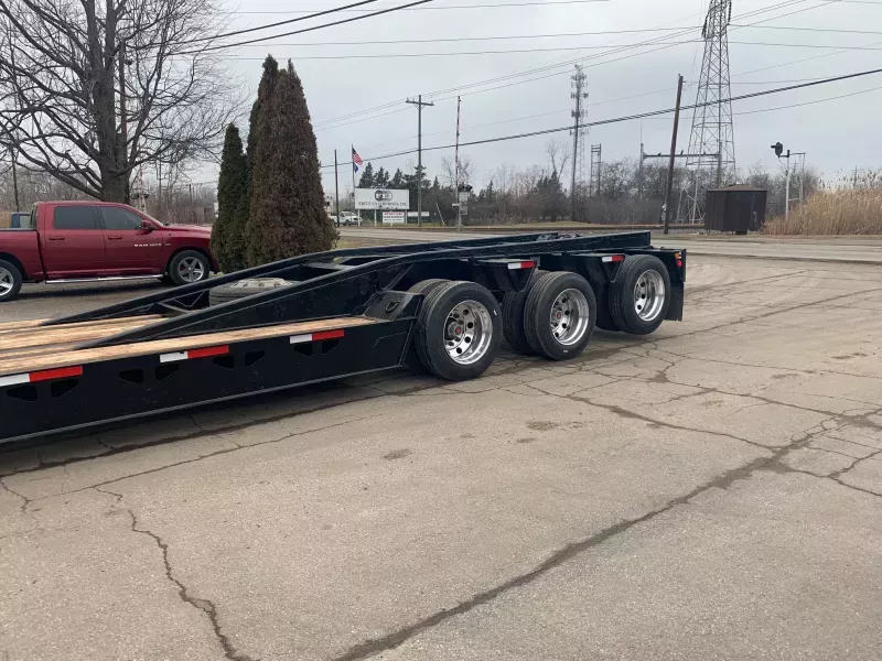 used Equipment / Flatbed Trailers Trail King  for sale, in Riverview, MI Thumbnail 4