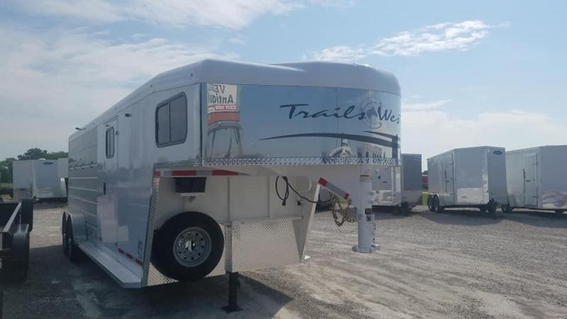 2022 Trails West 4 Horse Sante Fe II Horse Trailer 2022 Trails West 4 Horse Sante Fe II Horse Trailer
