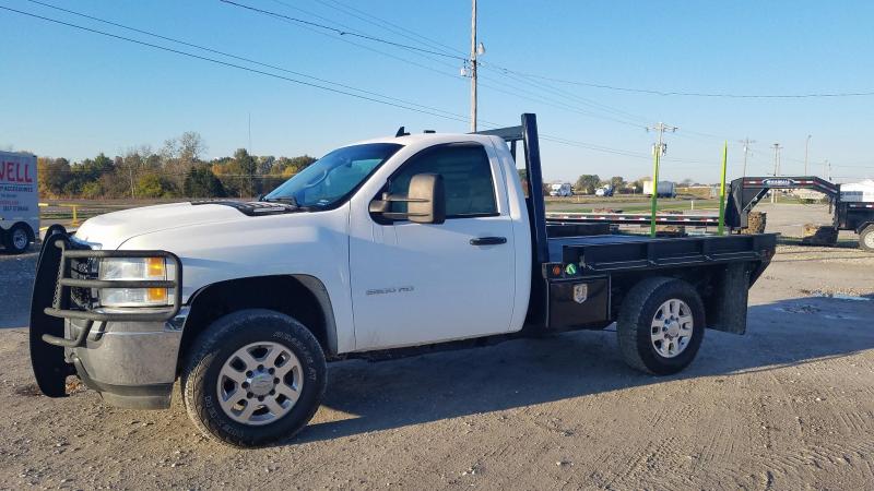 2014 Chevrolet 3500HD with New Bale Bed Truck 2014 Chevrolet 3500HD with New Bale Bed Truck