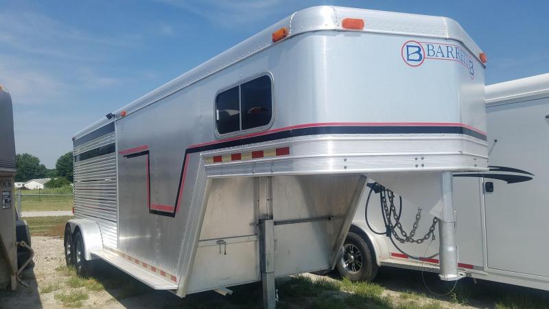 1998 Barrett Trailers 3 HRS Gooseneck Horse Trailer 1998 Barrett Trailers 3 HRS Gooseneck Horse Trailer