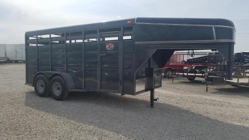2019 Maxwell Goose Neck Livestock Trailer* 2019 Maxwell Goose Neck Livestock Trailer*