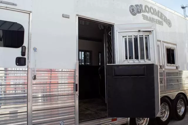 used Horse Trailers Bloomer  for sale, in Boerne, TX Thumbnail 8