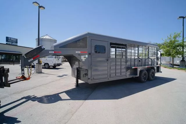 2025 Swift Built Trailers 25 SB 20' STK W/TACK