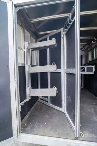 used Horse Trailers Shadow Trailers  for sale, in Boerne, TX Thumbnail 6