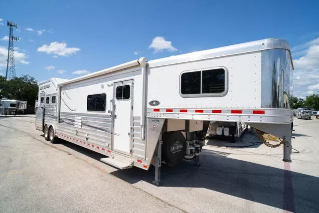 used Horse Trailers Elite Trailers  for sale, in Boerne, TX image-0