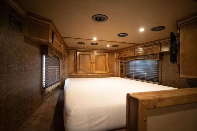 used Horse Trailers Bloomer  for sale, in Boerne, TX Thumbnail 18