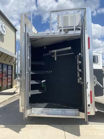 used Horse Trailers 4-Star Trailers  for sale, in Boerne, TX Thumbnail 14