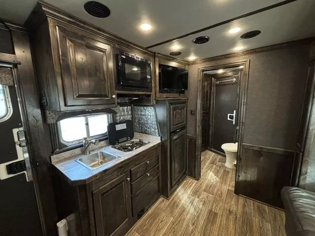 used Horse Trailers Elite Trailers  for sale, in Boerne, TX Thumbnail 13