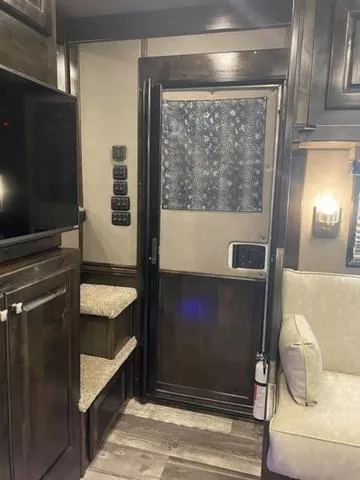 used Horse Trailers 4-Star Trailers  for sale, in Boerne, TX Thumbnail 24