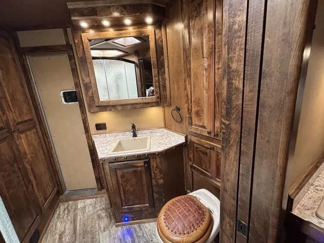 used Horse Trailers Bloomer  for sale, in Boerne, TX Thumbnail 16