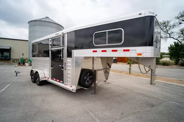 new Horse Trailers 4-Star Trailers  for sale, in Boerne, TX Thumbnail 3