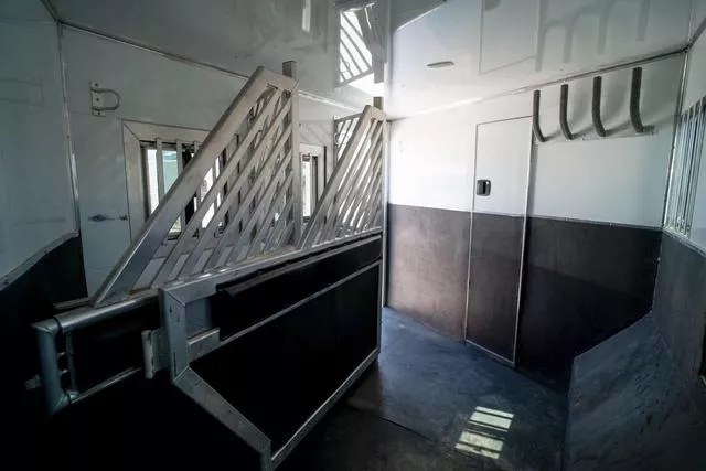 used Horse Trailers Bloomer  for sale, in Boerne, TX Thumbnail 3