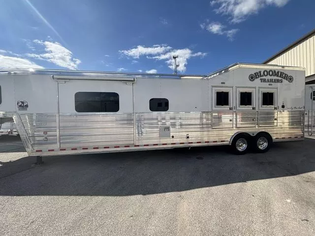 used Horse Trailers Bloomer  for sale, in Boerne, TX Thumbnail 7