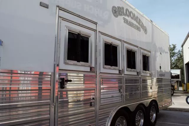 used Horse Trailers Bloomer  for sale, in Boerne, TX Thumbnail 7